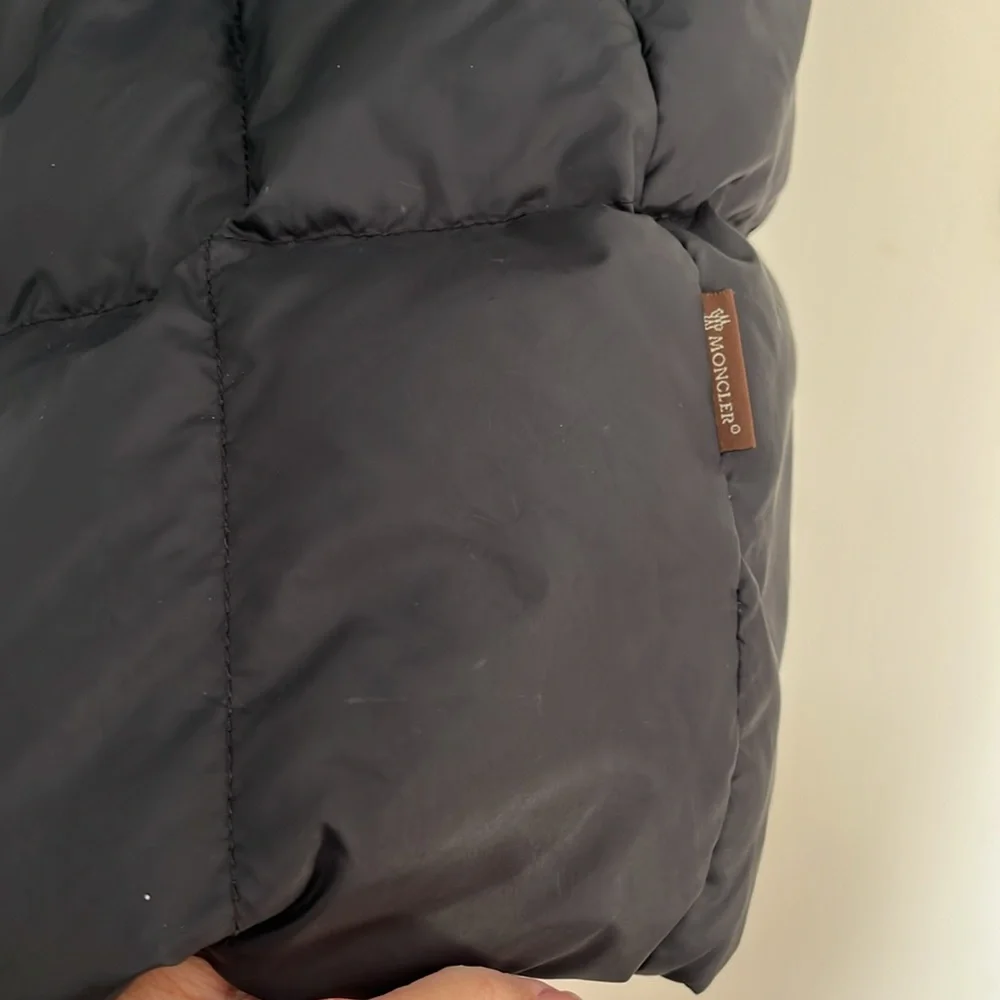 MONCLER LADIES BLACK QUARTER LENGTH JACKET-M—PLEASE READ - Picture 7 of 15